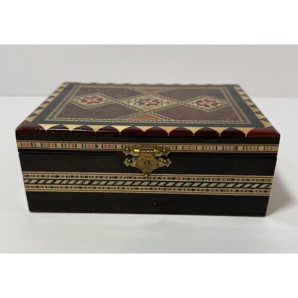 Trinket Box Wooden‎ Inlay Marquetry Box Made In Spain 7” Lined With Red Velvet - Picture 2 of 11